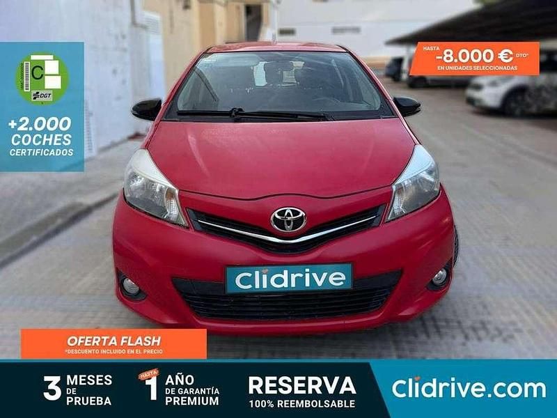 Rojo Usado 2012 Toyota Yaris Active Utilitario | 4990 € (Buen precio) - Imagen 1/3