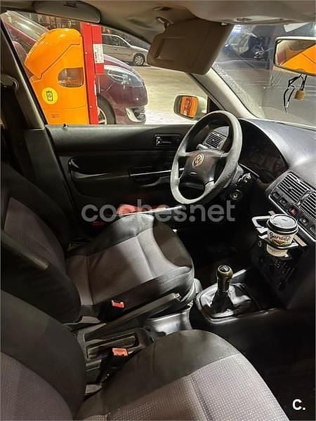 Usado VW Golf IV Advance 110 CV (80 kW) 2002 Blanco Berlina