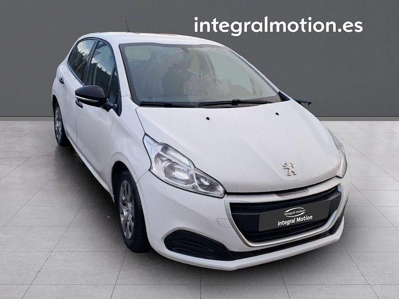 Usado Peugeot 208 Access 74 CV (54 kW) 2017 Blanco Utilitario