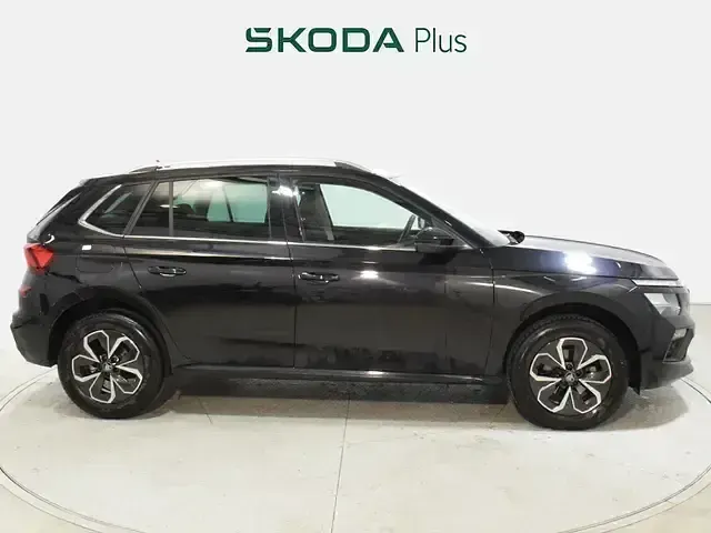 Usado Skoda Kamiq Selection 115 CV (84 kW) 2025 Negro SUV