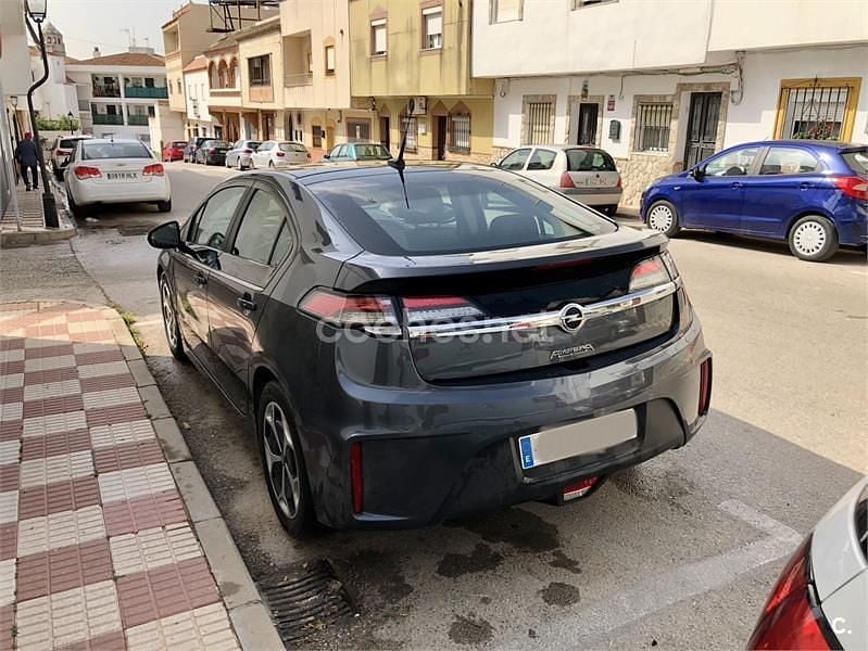 Usado Opel Ampera Excellence 110 kW (150 CV) 2012 Gris / plata Utilitario