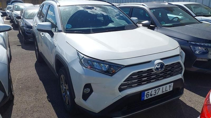 Usado Toyota RAV4 Advance 218 CV (160 kW) 2021 Blanco SUV