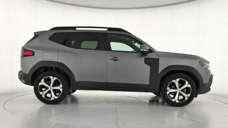Usado Dacia Duster Journey 130 CV (95 kW) 2025 Gris SUV