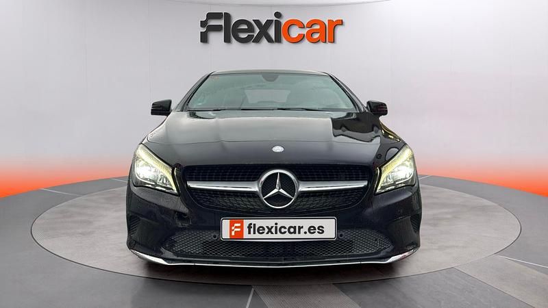 Usado Mercedes CLA180 122 CV (89 kW) 2016 Negro Berlina