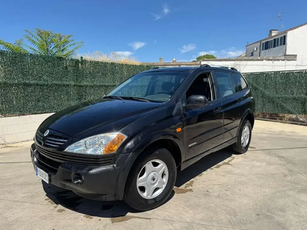 Usado SsangYong Kyron 141 CV (103 kW) 2006 Negro SUV