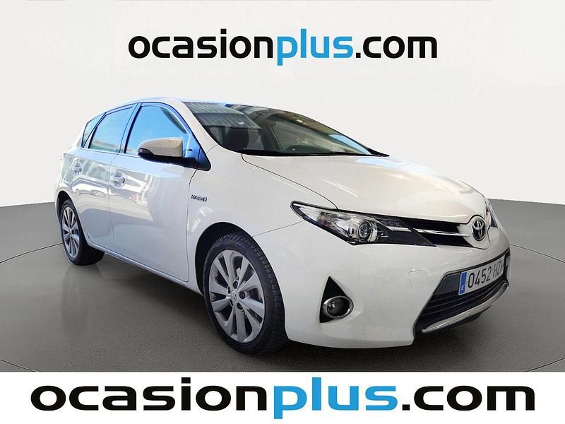 Usado Toyota Auris Hybrid Active 136 CV (100 kW) 2014 Blanco Utilitario