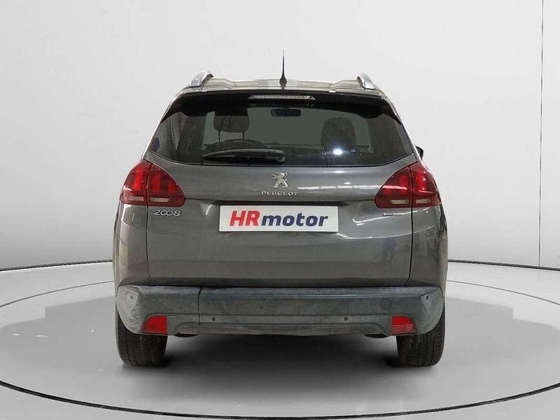 Usado Peugeot 2008 Style 111 CV (81 kW) 2016 Gris SUV