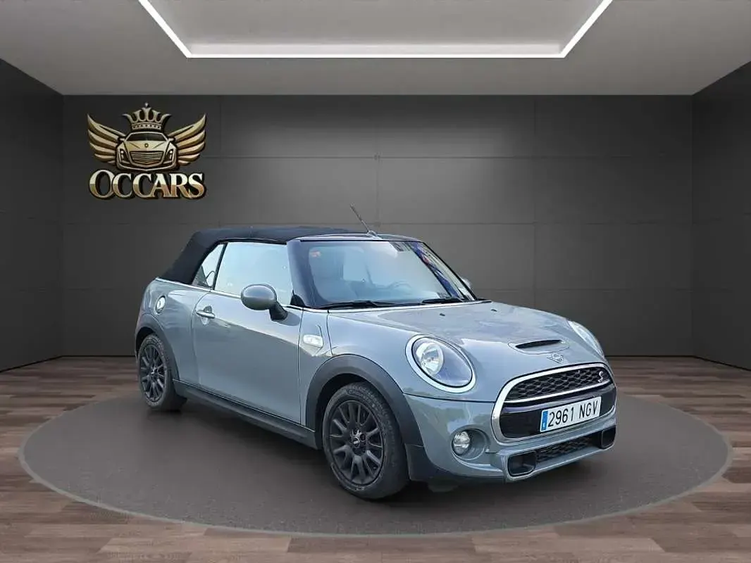 Usado Mini John Cooper Works Cabriolet 231 CV (169 kW) 2019 Gris Descapotable