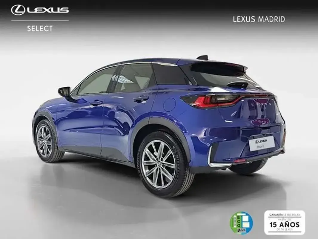 Usado Lexus LBX 136 CV (100 kW) 2025 Azul SUV