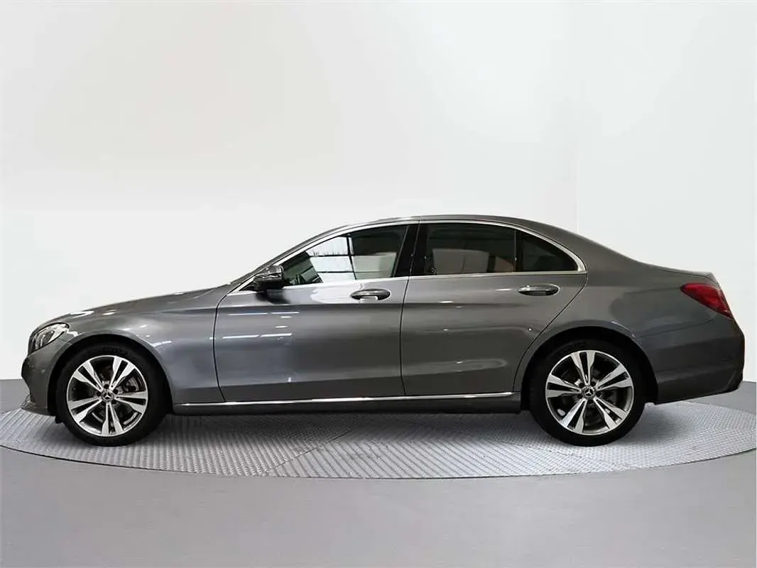 Usado Mercedes C200 170 CV (125 kW) 2018 Familiar