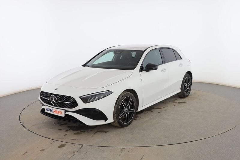Usado Mercedes A250 AMG line 218 CV (160 kW) 2023 Blanco Utilitario
