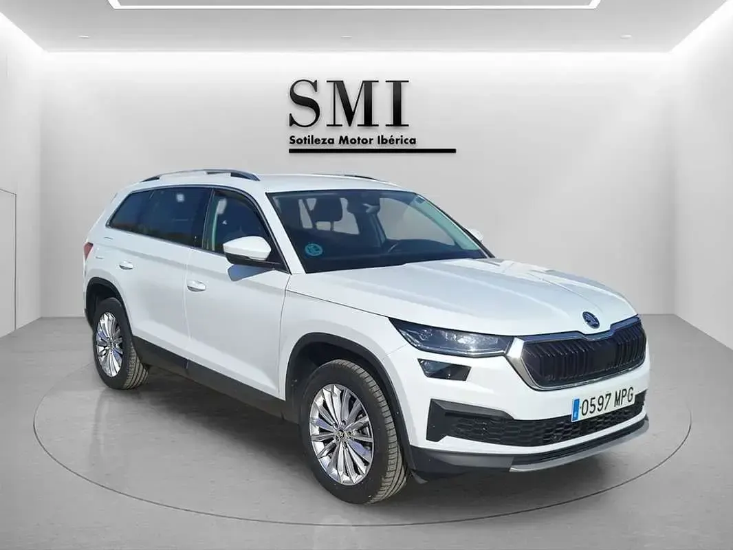 Usado Skoda Kodiaq Ambition 150 CV (110 kW) 2024 Blanco SUV