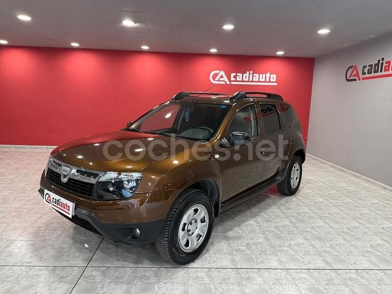 Marrón Usado 2011 Dacia Duster Lauréate SUV | 11.900 € (Un poco caro) - Imagen 1/4