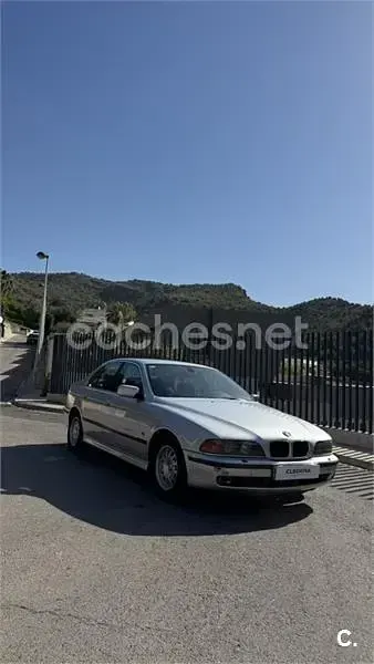 Usado BMW 525 163 CV (119 kW) 2000 Gris / plata Berlina