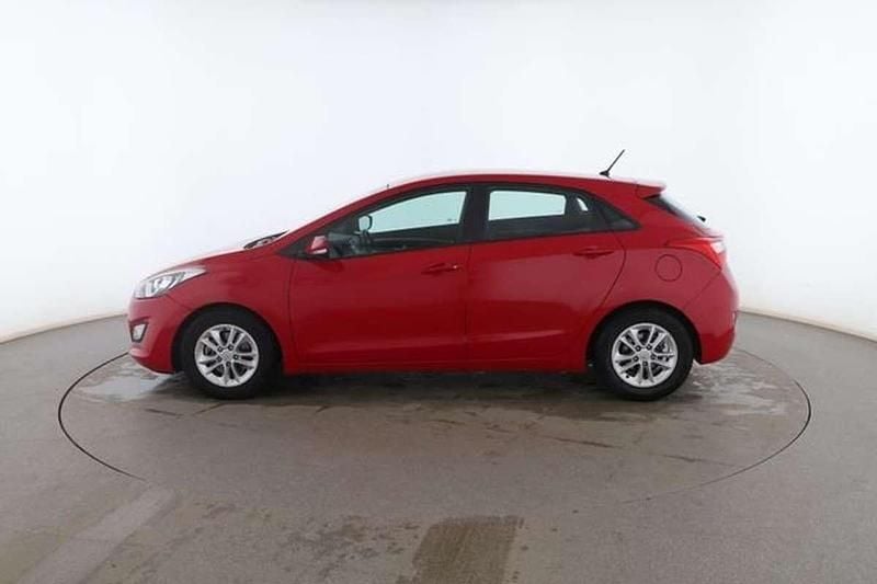 Usado Hyundai i30 136 CV (100 kW) 2014 Rojo Utilitario