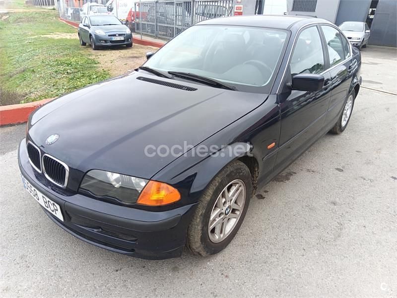Usado BMW 318 105 CV (77 kW) 2000 Azul Berlina