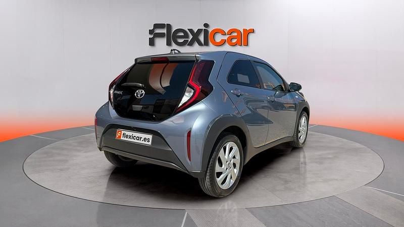 Usado Toyota Aygo X 72 CV (52 kW) 2024 Azul SUV