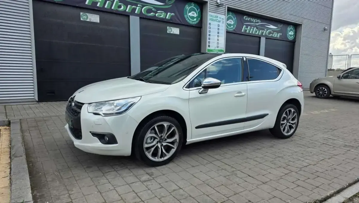 Usado Citroën DS4 200 CV (147 kW) 2012 Blanco Utilitario