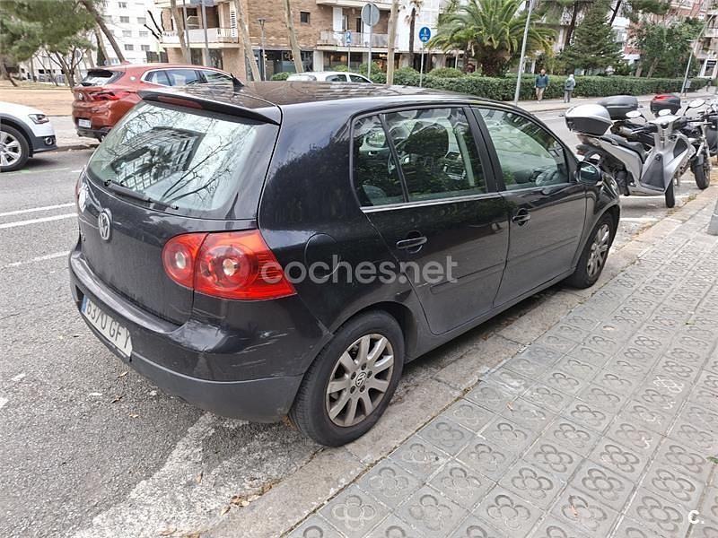Usado VW Golf VI Highline 105 CV (77 kW) 2008 Negro Utilitario