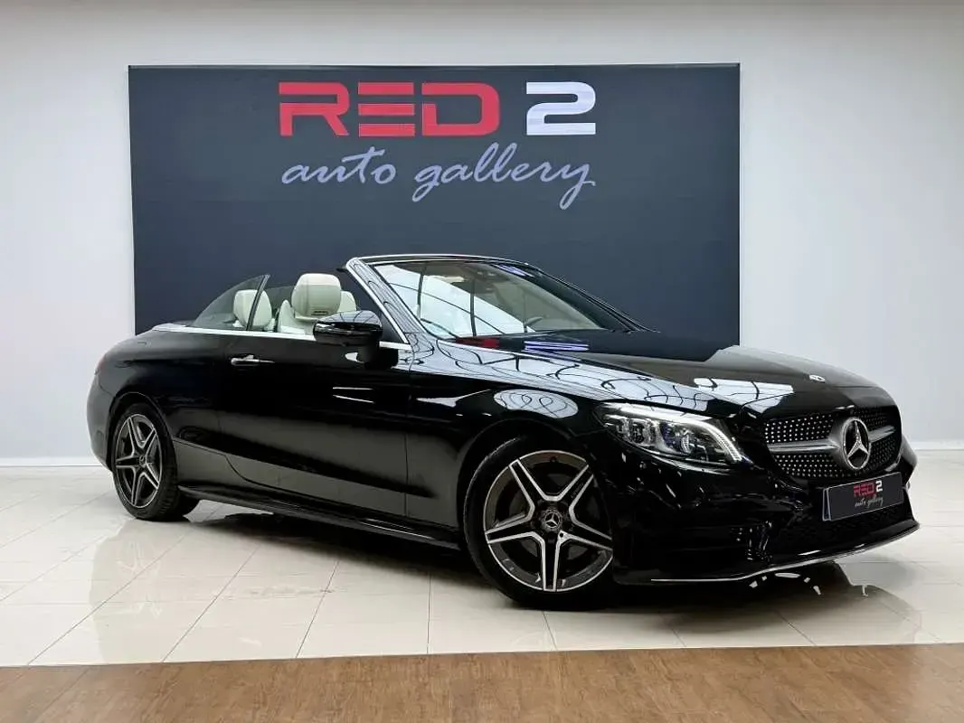 Usado Mercedes C220 194 CV (142 kW) 2021 Negro Descapotable