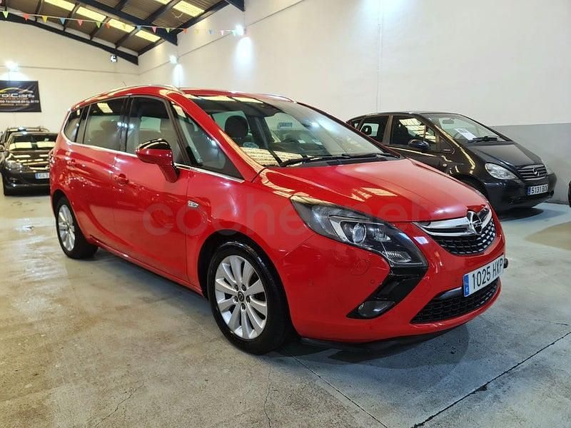 Usado Opel Zafira Tourer Selective 140 CV (102 kW) 2014 Rojo Monovolumen