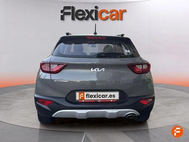 Usado Kia Stonic 84 CV (61 kW) 2021 Gris SUV