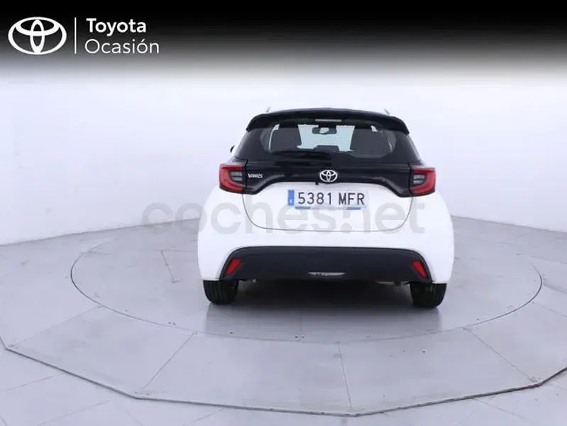 Usado Toyota Yaris 125 CV (91 kW) 2023 Blanco Utilitario