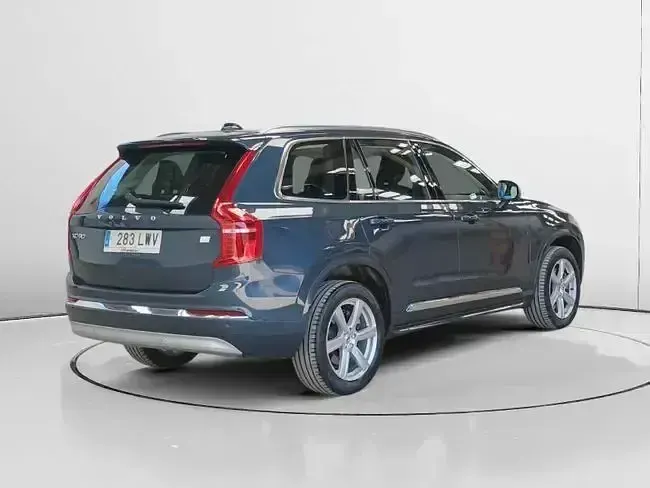 Käytetty Volvo XC90 Core 455 HP (334 kW) 2022 Sininen Katumaasturi