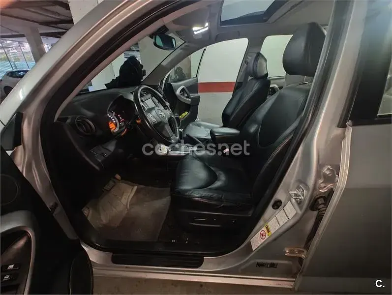 Usado Toyota RAV4 Executive 152 CV (111 kW) 2007 Gris / plata SUV