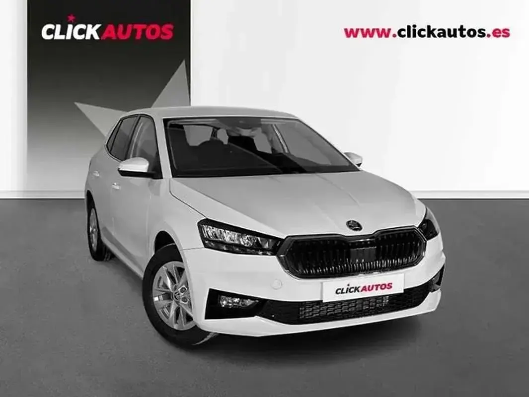 Käytetty Skoda Fabia Selection 116 HP (85 kW) 2025 Valkoinen Viistoperä