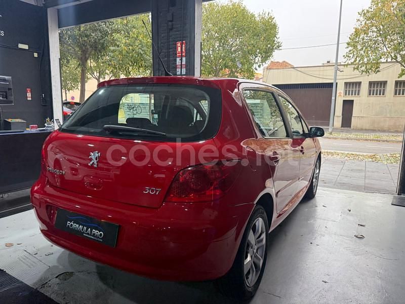 Usado Peugeot 307 143 CV (105 kW) 2006 Rojo Berlina