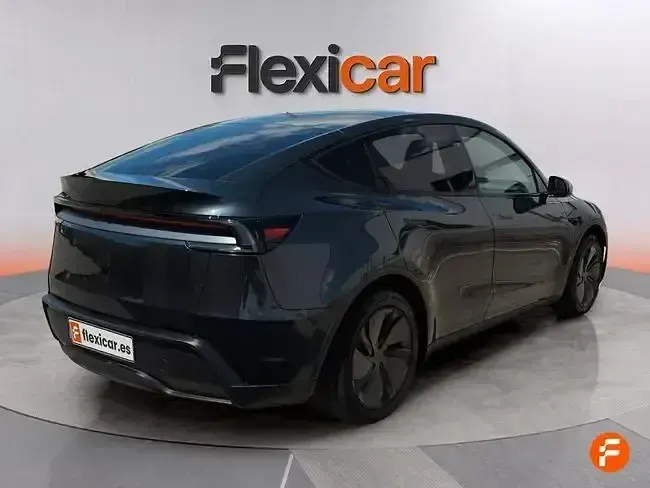 Usado Tesla Model Y 273 kW (372 CV) 2025 Gris SUV