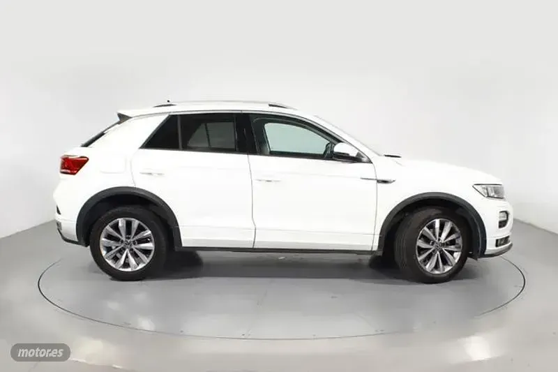 Usado VW T-Roc Advance 110 CV (80 kW) 2022 Blanco SUV