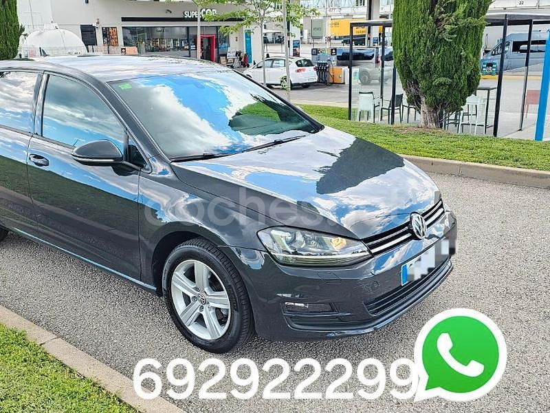 Usado VW Golf VII Advance 105 CV (77 kW) 2014 Gris / plata Berlina
