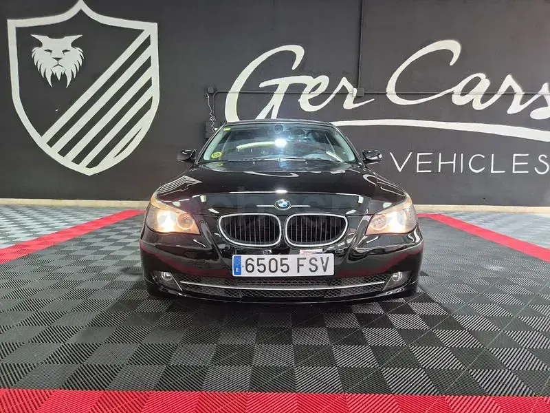 Usado BMW 520 163 CV (119 kW) 2007 Negro Berlina