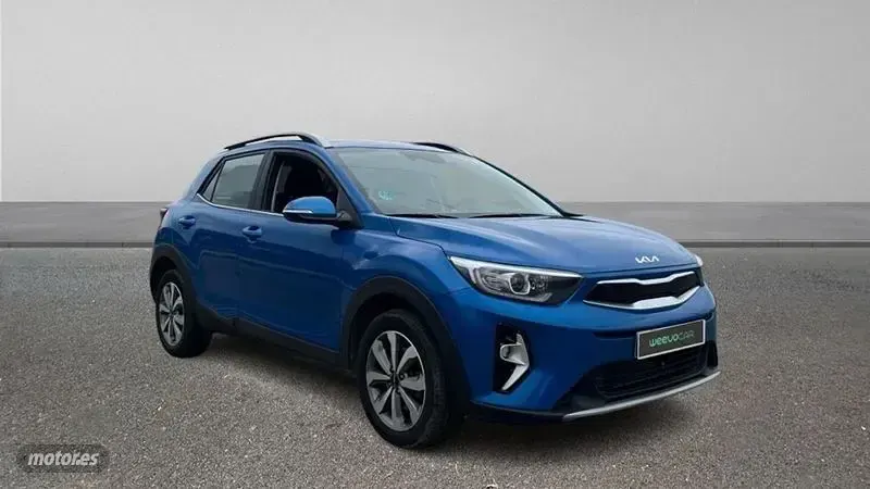 Usado Kia Stonic 100 CV (73 kW) 2025 Azul SUV