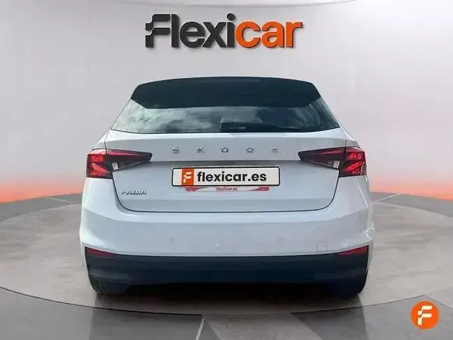 Käytetty Skoda Fabia Ambition 95 HP (69 kW) 2022 Valkoinen Viistoperä