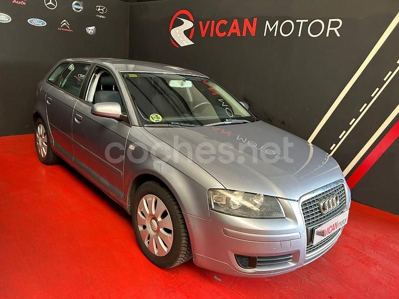Usado Audi A3 Ambiente 105 CV (77 kW) 2005 Gris / plata Berlina