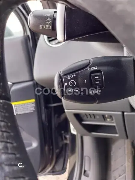 Usado Peugeot 3008 Active 112 CV (82 kW) 2011 Negro Familiar