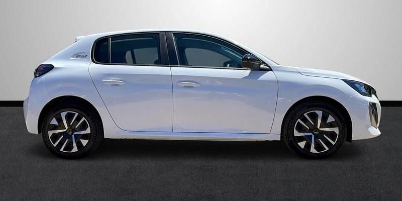 Begagnad Peugeot e-208 GT 114 kW (156 HK) 2024 Gul Halvkombi