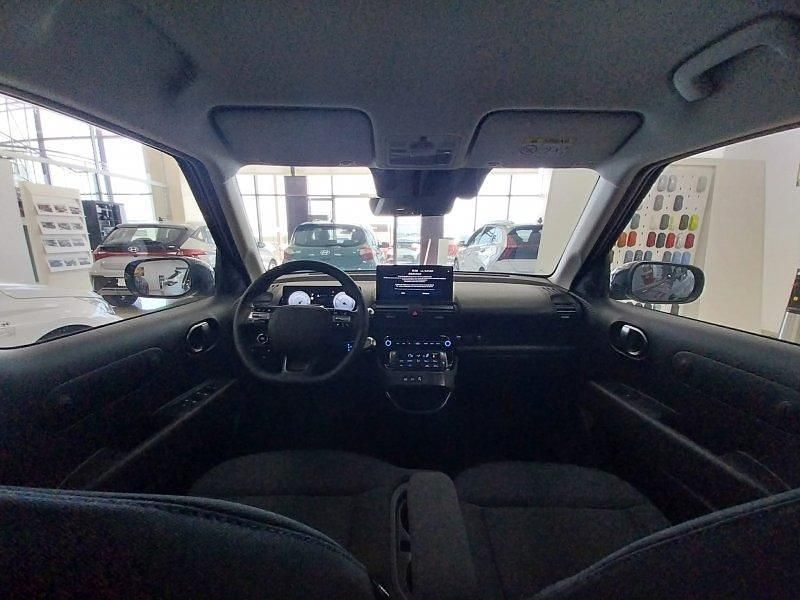 Usado Hyundai Inster 84 kW (115 CV) 2025 Negro abyss Utilitario
