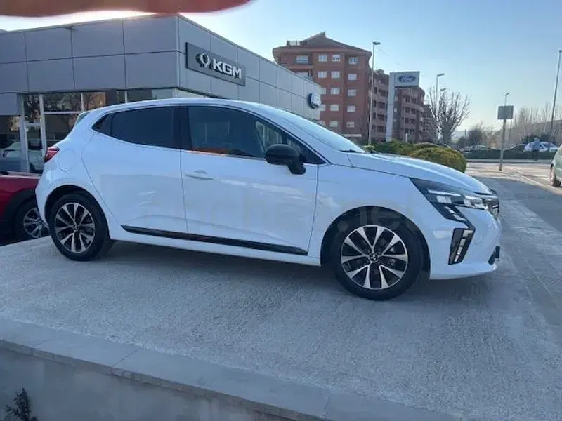 Usado Mitsubishi Colt 90 CV (66 kW) 2025 Blanco Utilitario
