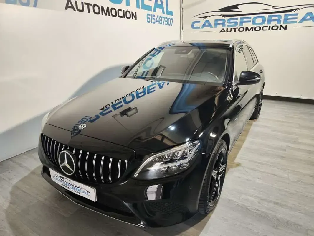 Usado Mercedes C300e 306 CV (225 kW) 2020 Negro Familiar