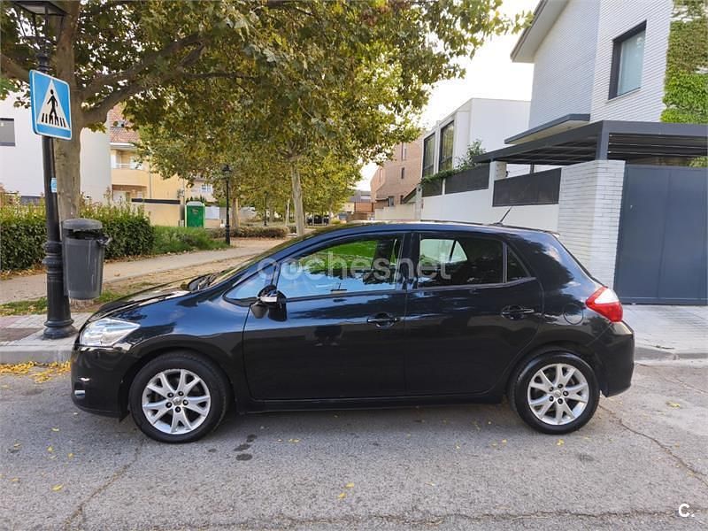 Negro Usado 2012 Toyota Auris Active Berlina | 5400 € (Buen precio) - Imagen 1/4