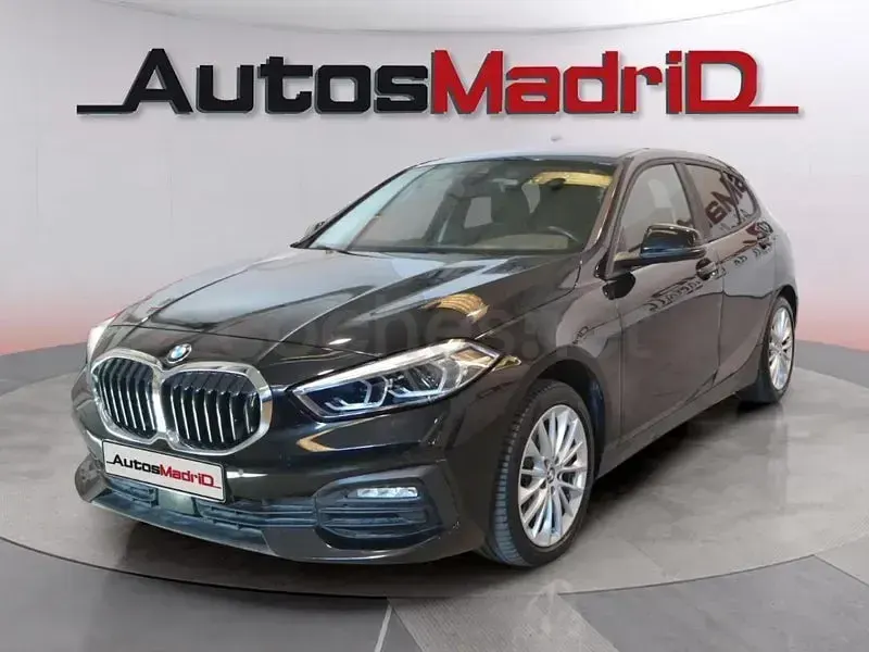 Usado BMW 118 Comfort Edition 136 CV (100 kW) 2022 Negro Berlina