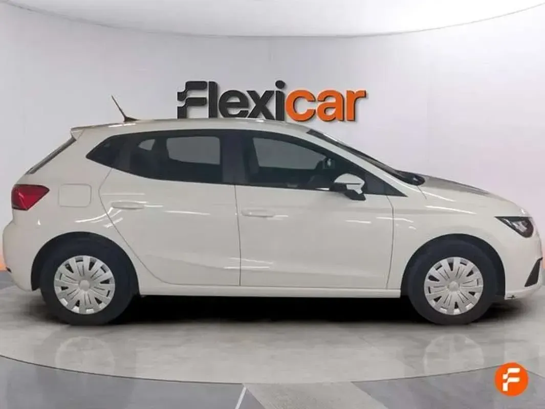 Usado Seat Ibiza Reference 80 CV (58 kW) 2023 Blanco Utilitario