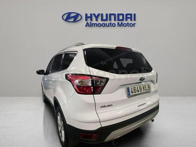 Usado Ford Kuga Titanium 150 CV (110 kW) 2018 Blanco SUV