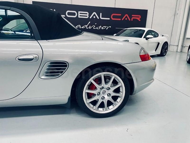 Usado Porsche Boxster S 260 CV (191 kW) 2003 Gris / plata Descapotable