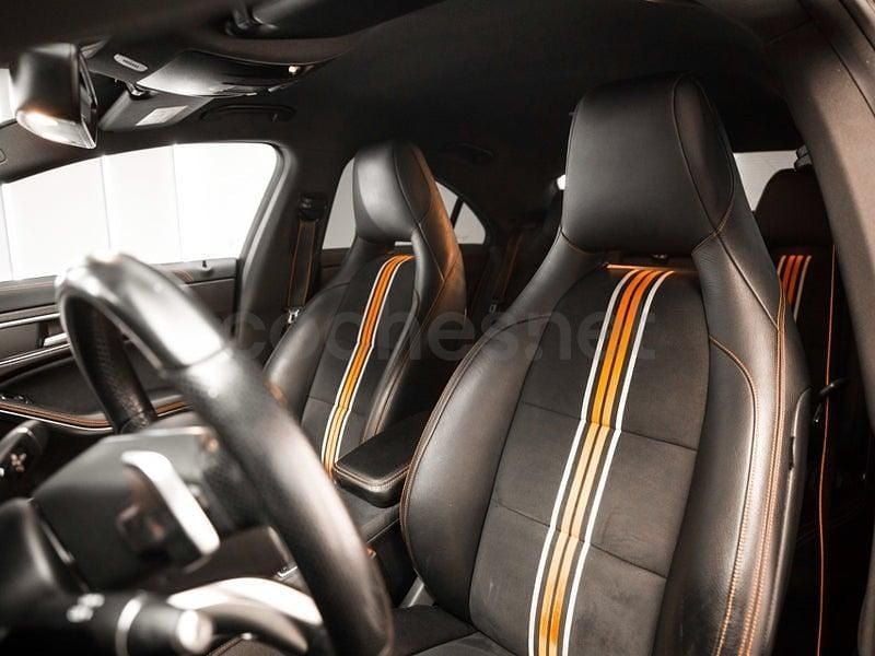 Usado Mercedes CLA250 OrangeArt Edition 211 CV (155 kW) 2015 Negro Berlina