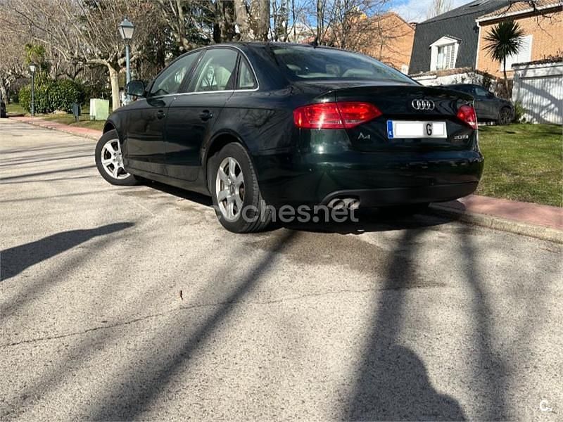 Usado Audi A4 143 CV (105 kW) 2009 Verde Berlina